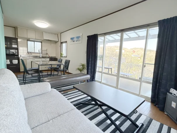 秘密基地 二房のリビング