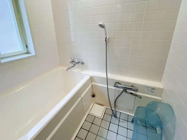 貸別荘 秘密基地 二房の浴室