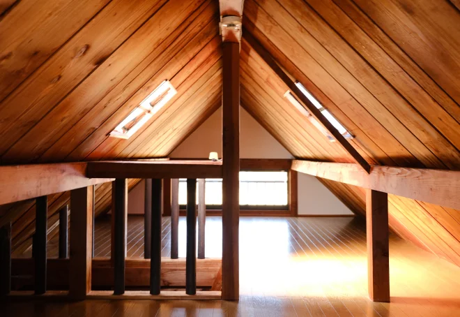 森と丘のお宿 Toju 高島の屋根裏