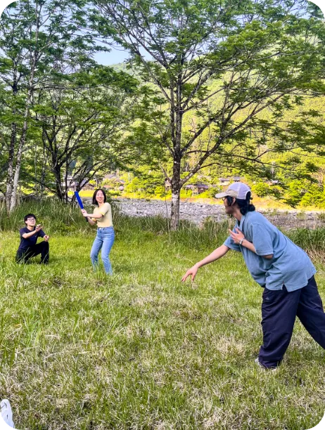 楽しそうにBBQをしている様子